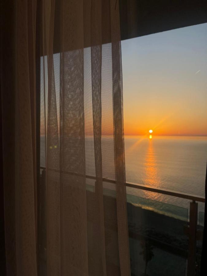 Zeyton Hotel Batumi Exterior foto